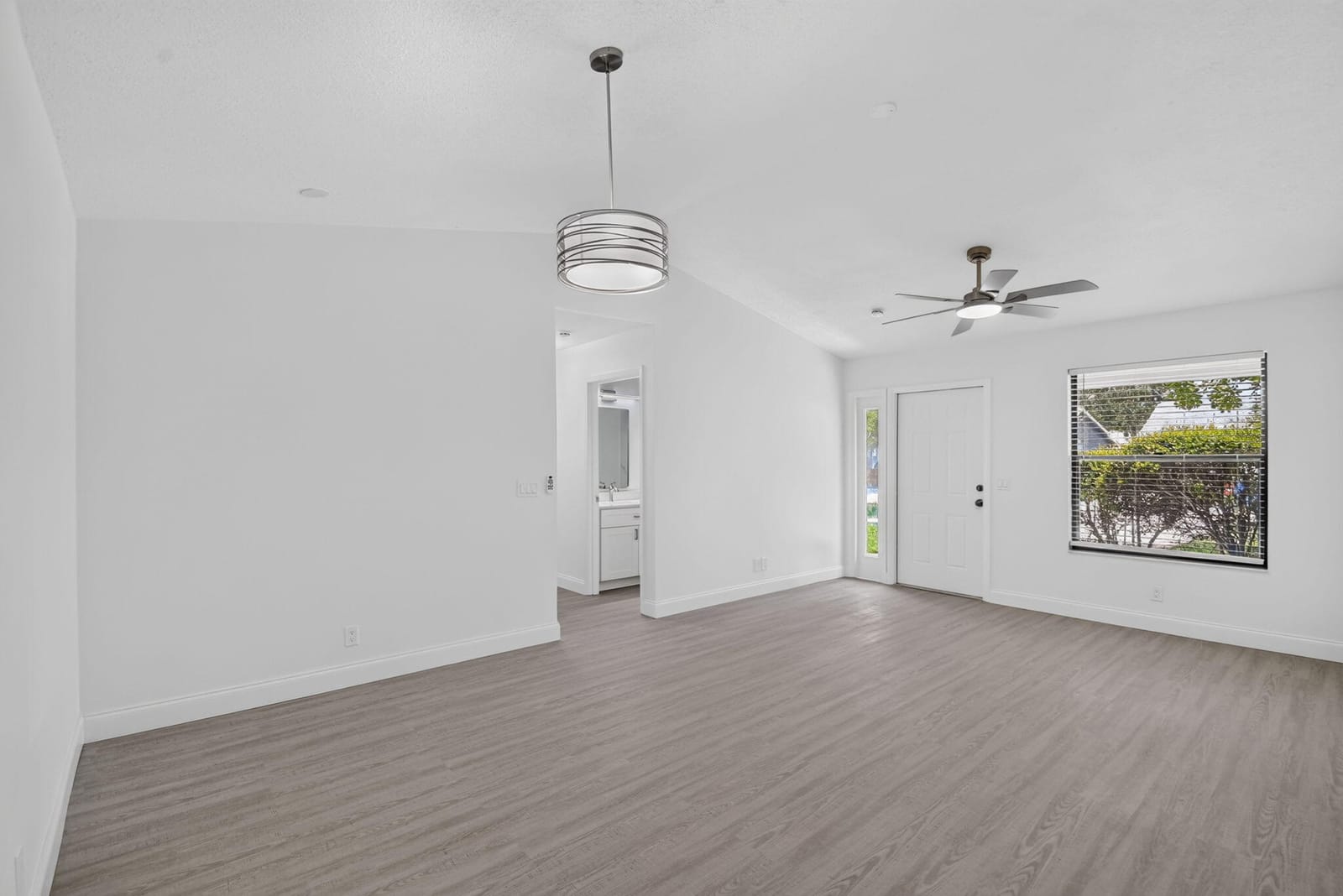 3221 FOXRIDGE Court, Palm Springs, FL 33461 photo 9