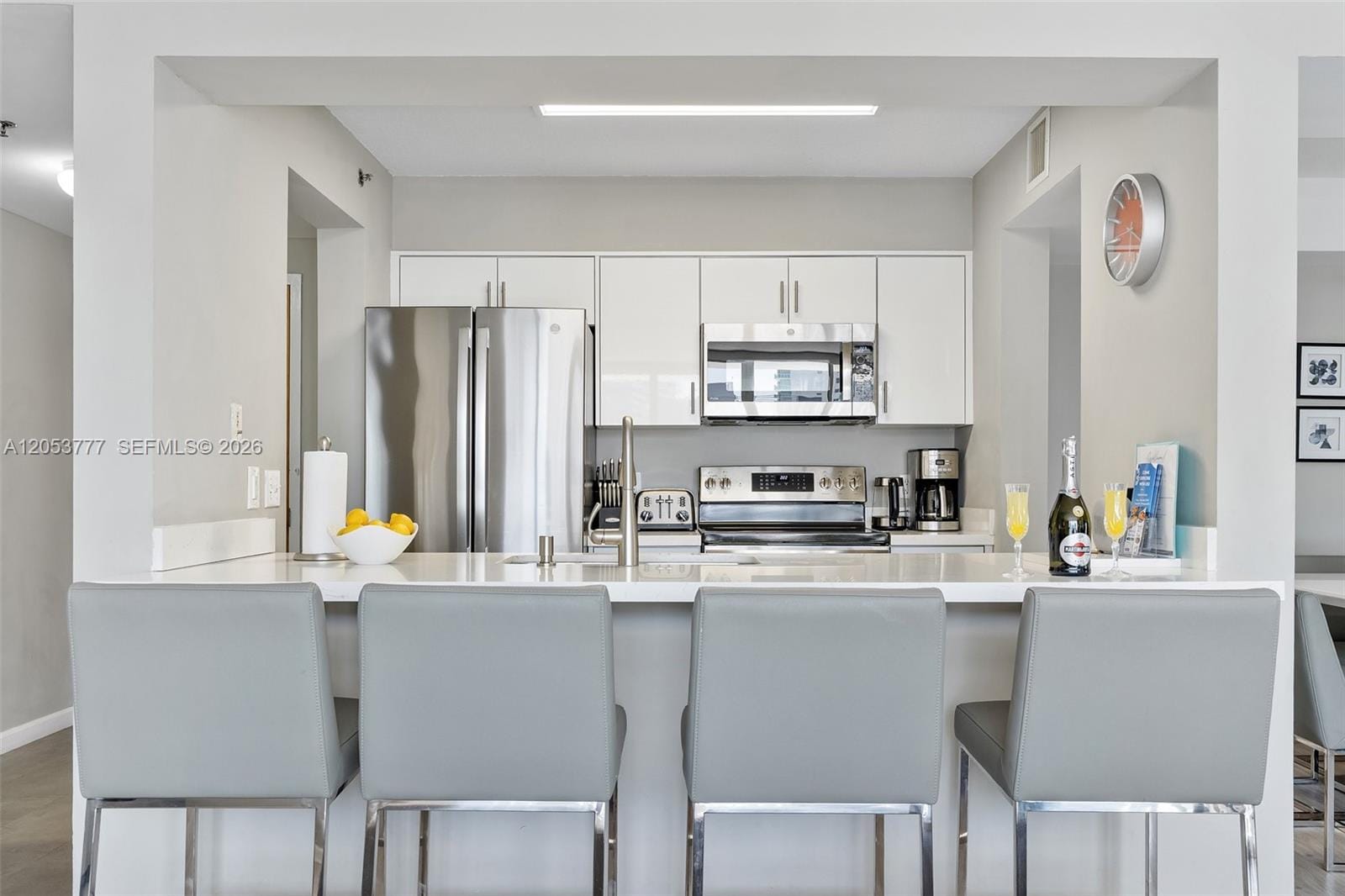 1200 Brickell Bay Drive 2423 — photo 9