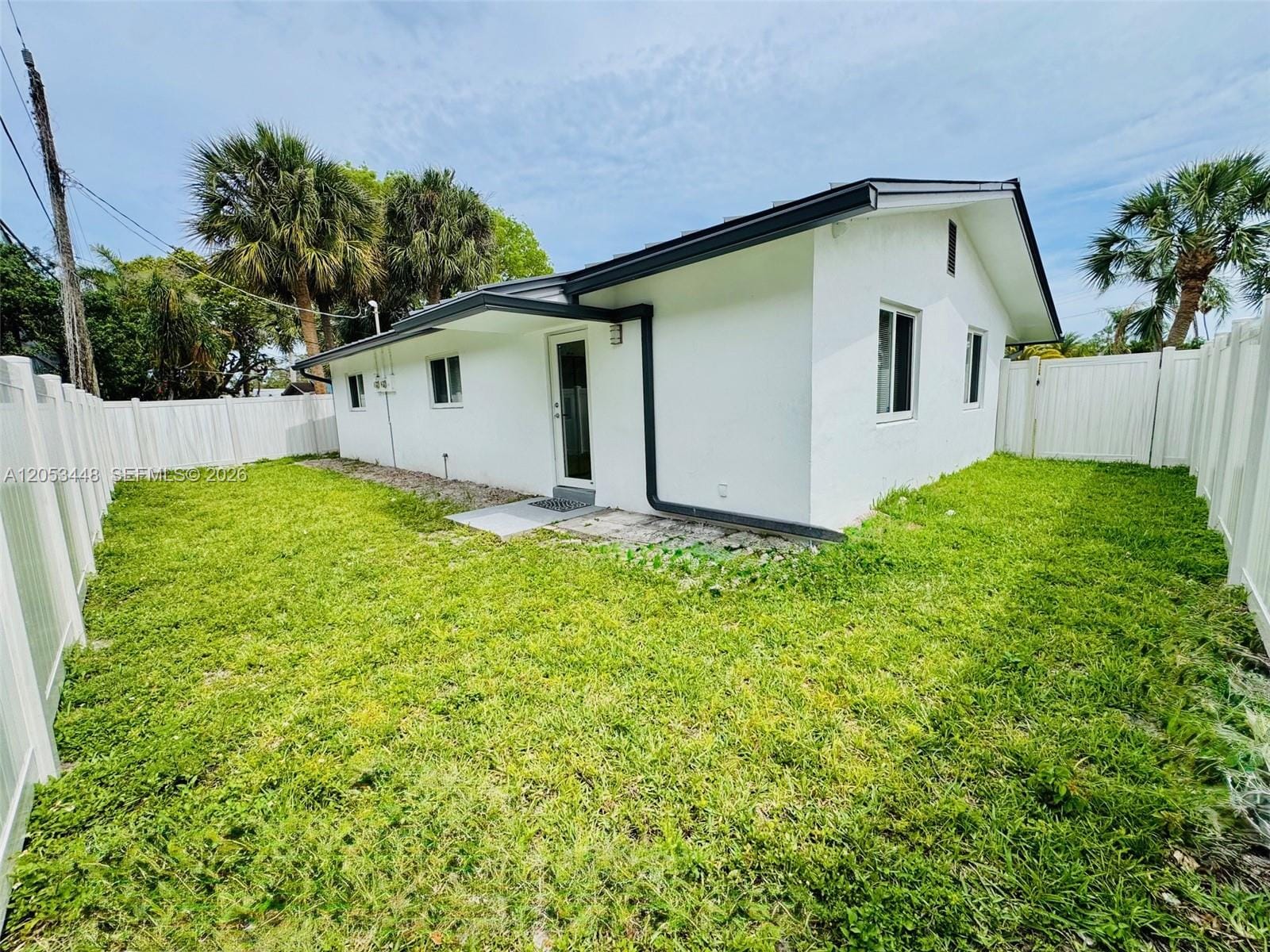 105-107 NE 30th Court, Wilton Manors, FL 33334 photo 22