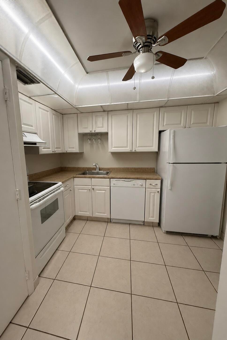 4168 INVERRARY Drive 103 — photo 2