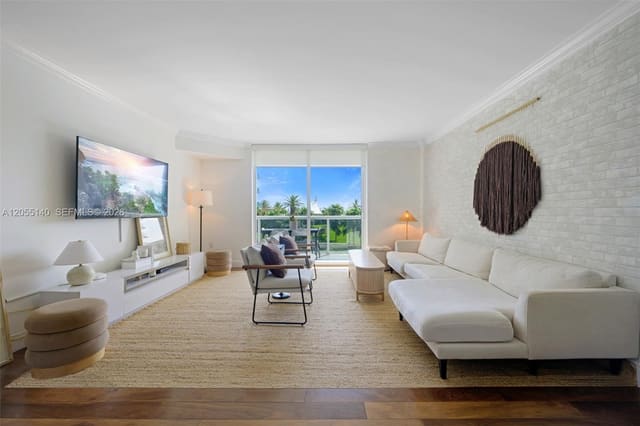 10275 Collins Avenue 334, Bal Harbour, FL 33154