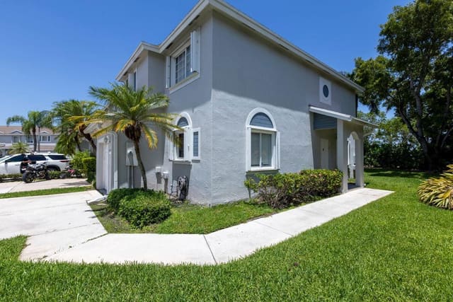 1130 SW 44th Avenue, Deerfield Beach, FL 33442