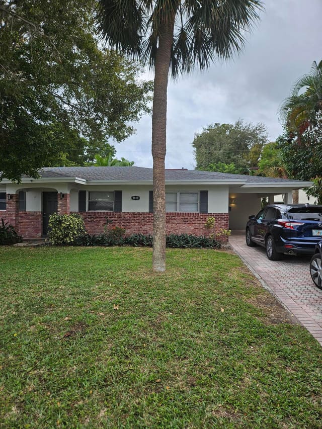 2010 NE 33RD Street, Lighthouse Point, FL 33064