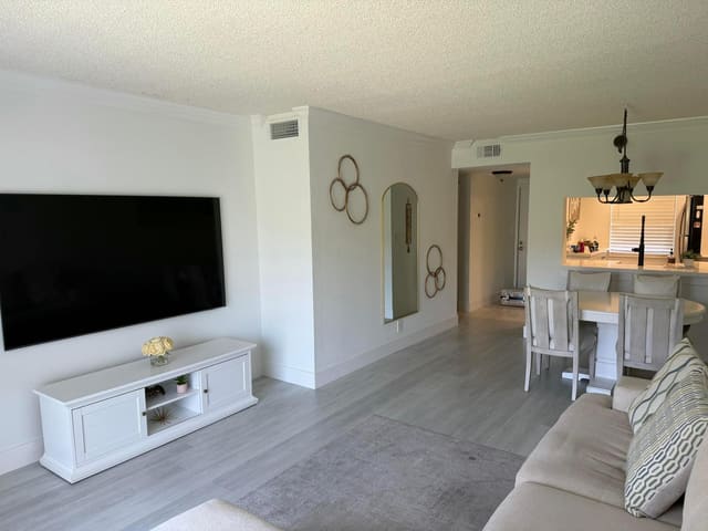 10001 WINDING LAKE Road 106, Welleby, Sunrise, FL