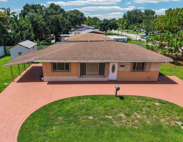 2100 N 57TH Avenue, Breeze Haven, Hollywood, FL