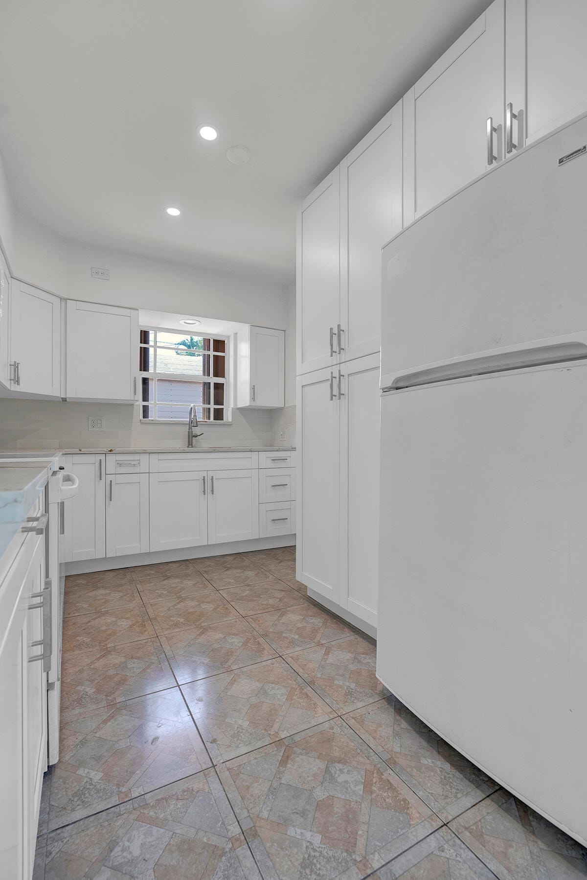 2100 N 57TH Avenue, Hollywood, FL 33021 photo 19