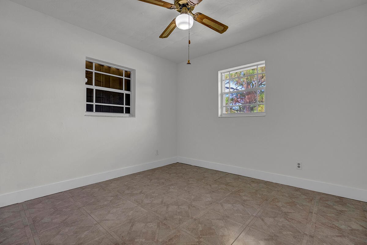 2100 N 57TH Avenue, Hollywood, FL 33021 photo 24
