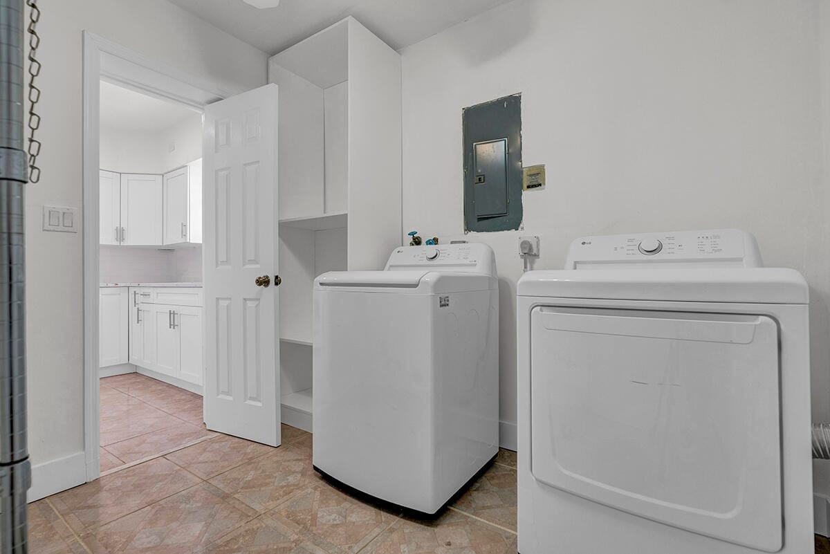 2100 N 57TH Avenue, Hollywood, FL 33021 photo 27