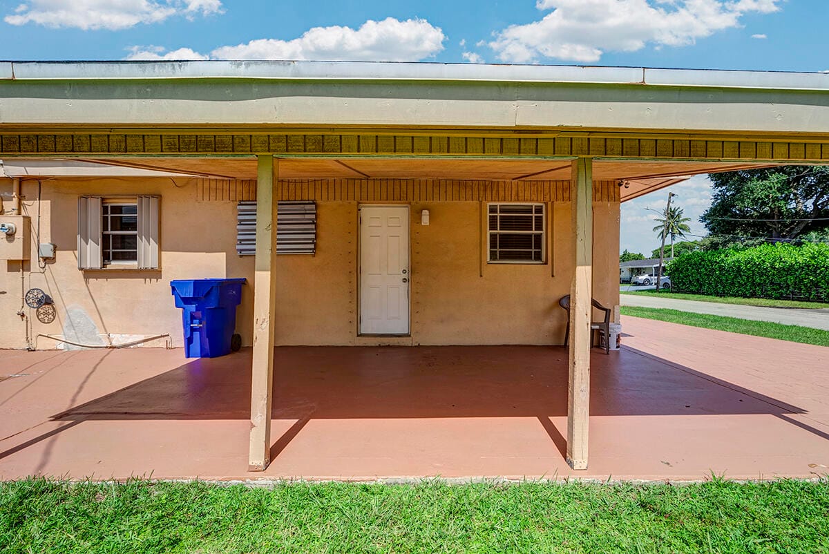 2100 N 57TH Avenue, Hollywood, FL 33021 photo 28