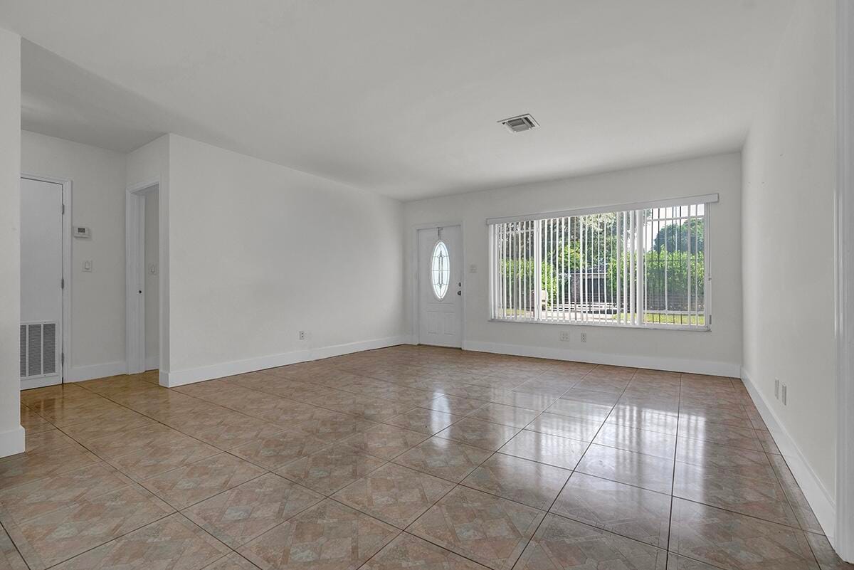 2100 N 57TH Avenue, Hollywood, FL 33021 photo 7