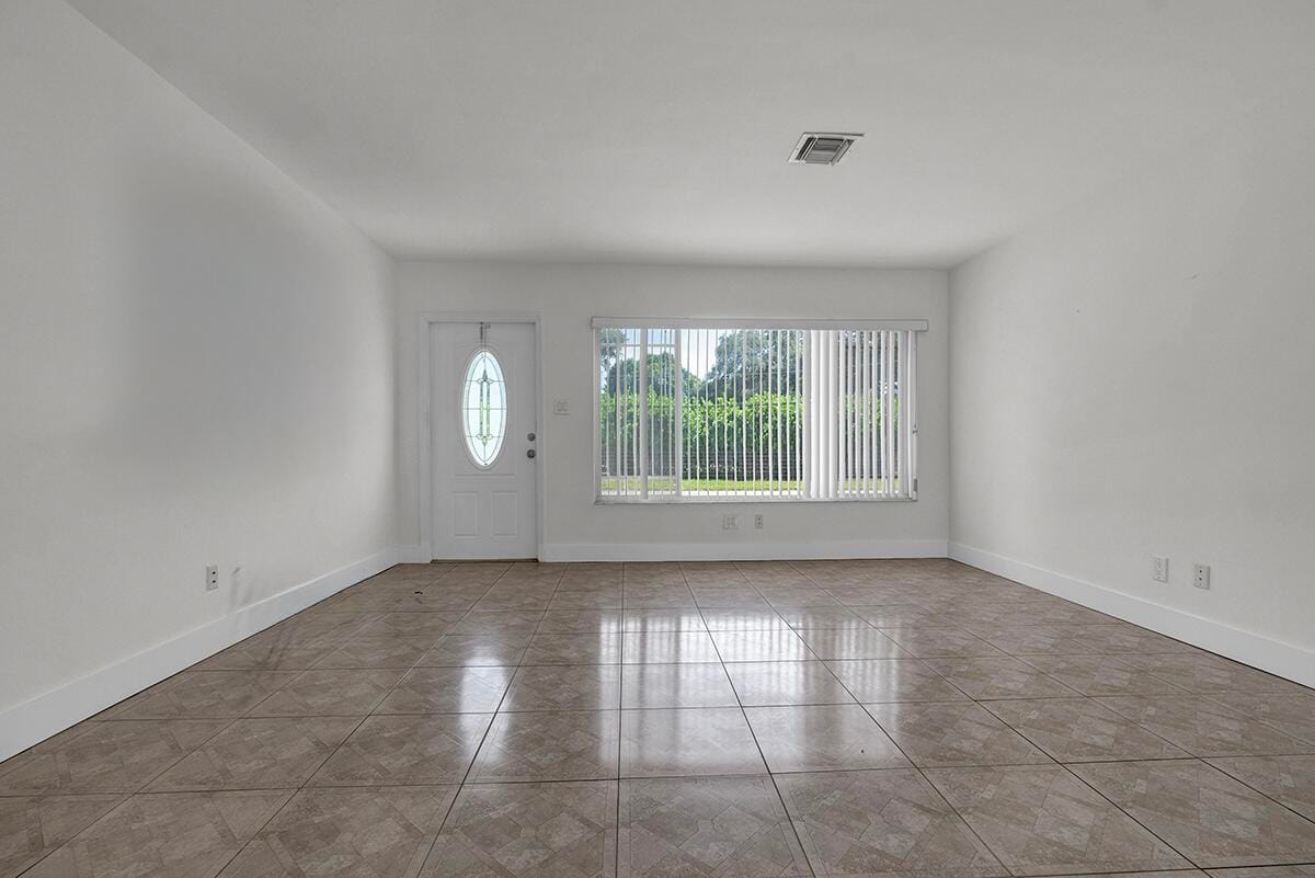 2100 N 57TH Avenue, Hollywood, FL 33021 photo 8