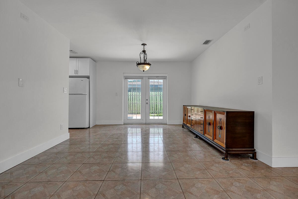 2100 N 57TH Avenue, Hollywood, FL 33021 photo 9