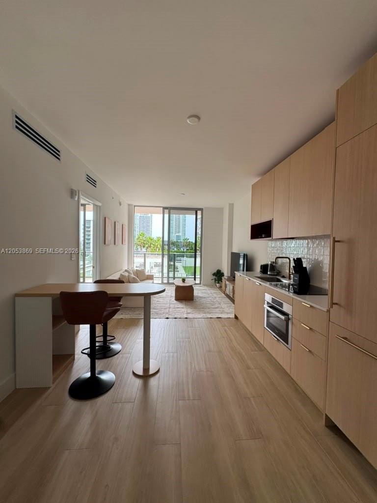 90 NE 32nd Street 811 — photo 5