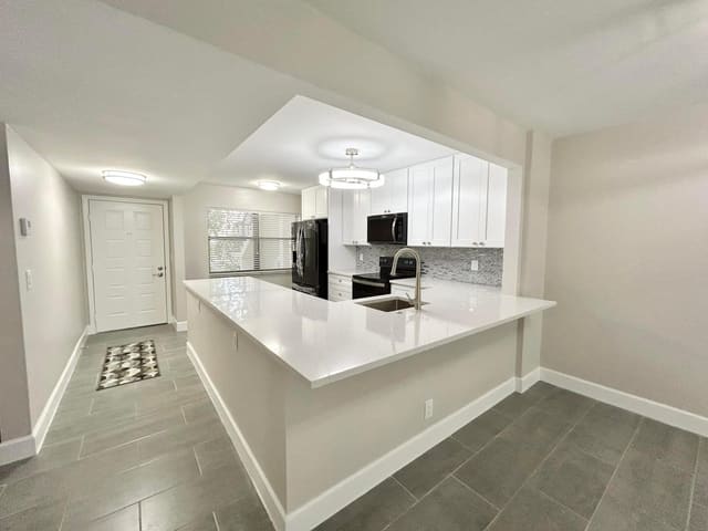 7681 Tahiti Lane 102, Lake Worth, FL 33467