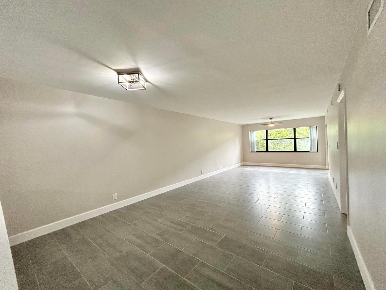 7681 Tahiti Lane 102 — photo 2