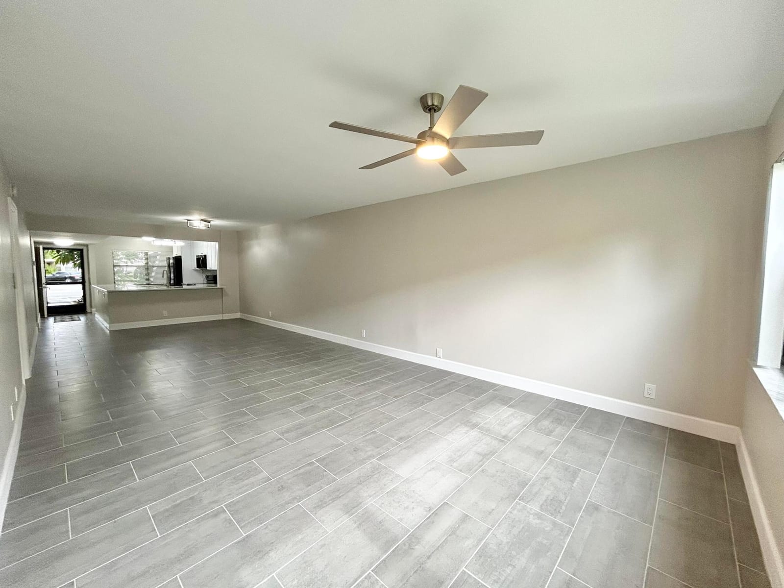 7681 Tahiti Lane 102 — photo 3