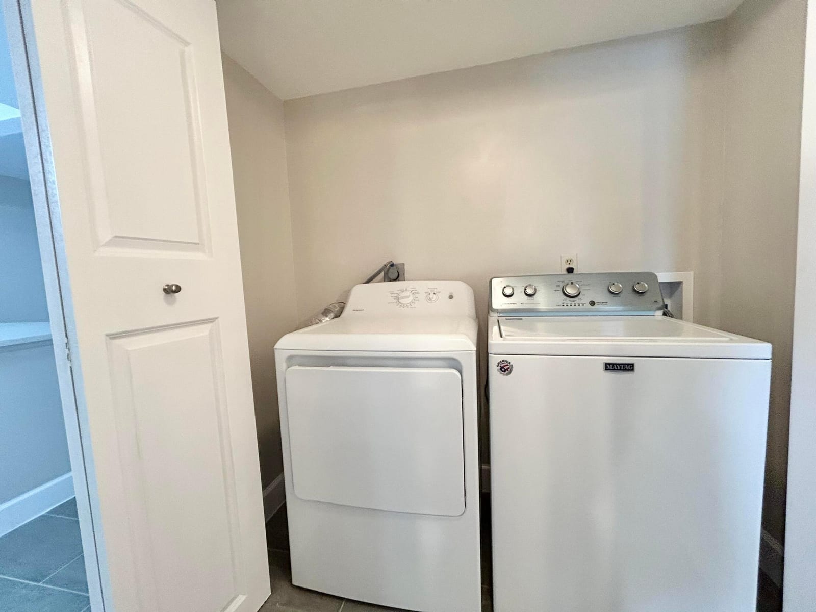 7681 Tahiti Lane 102 — photo 4