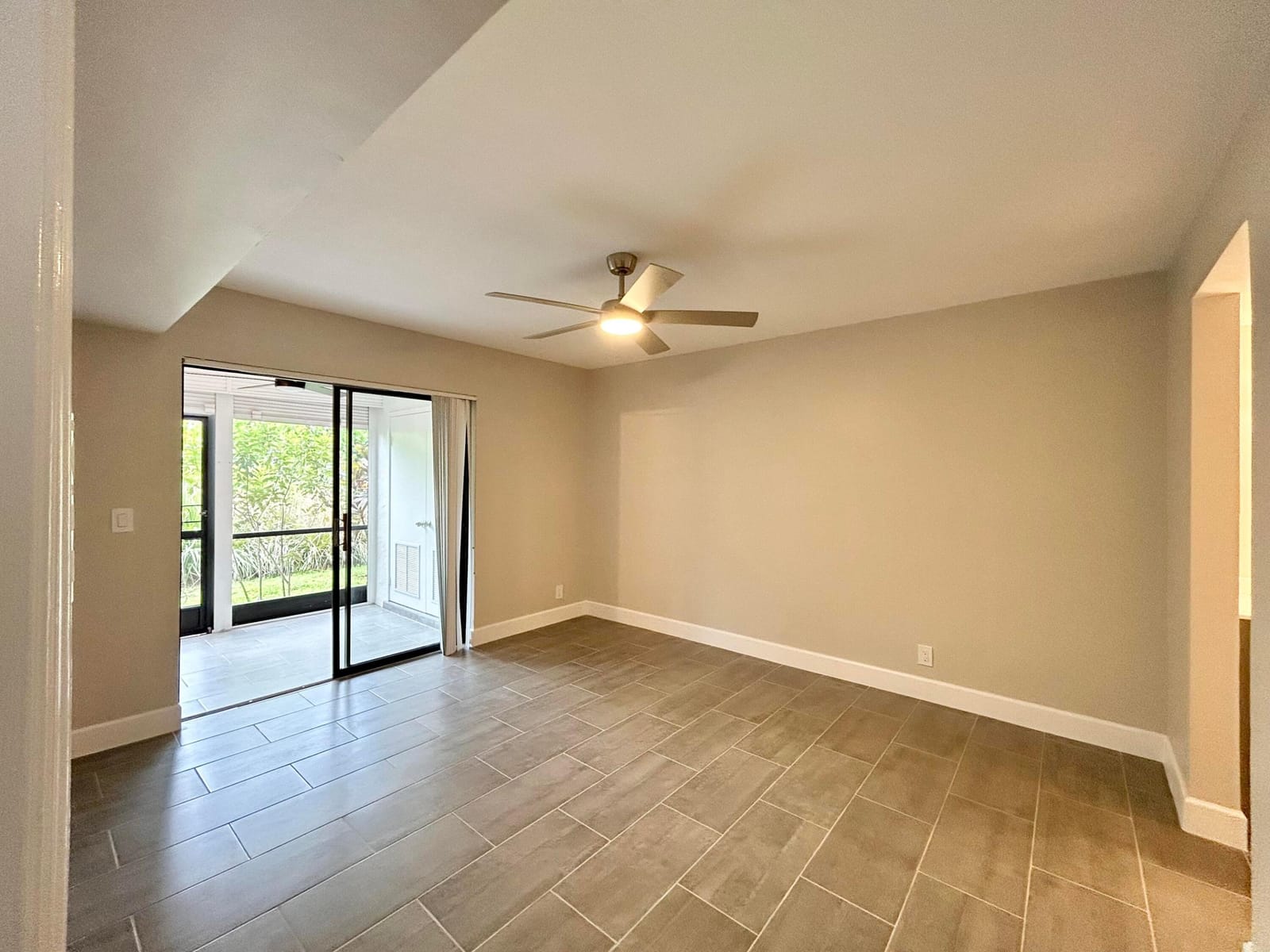 7681 Tahiti Lane 102 — photo 6