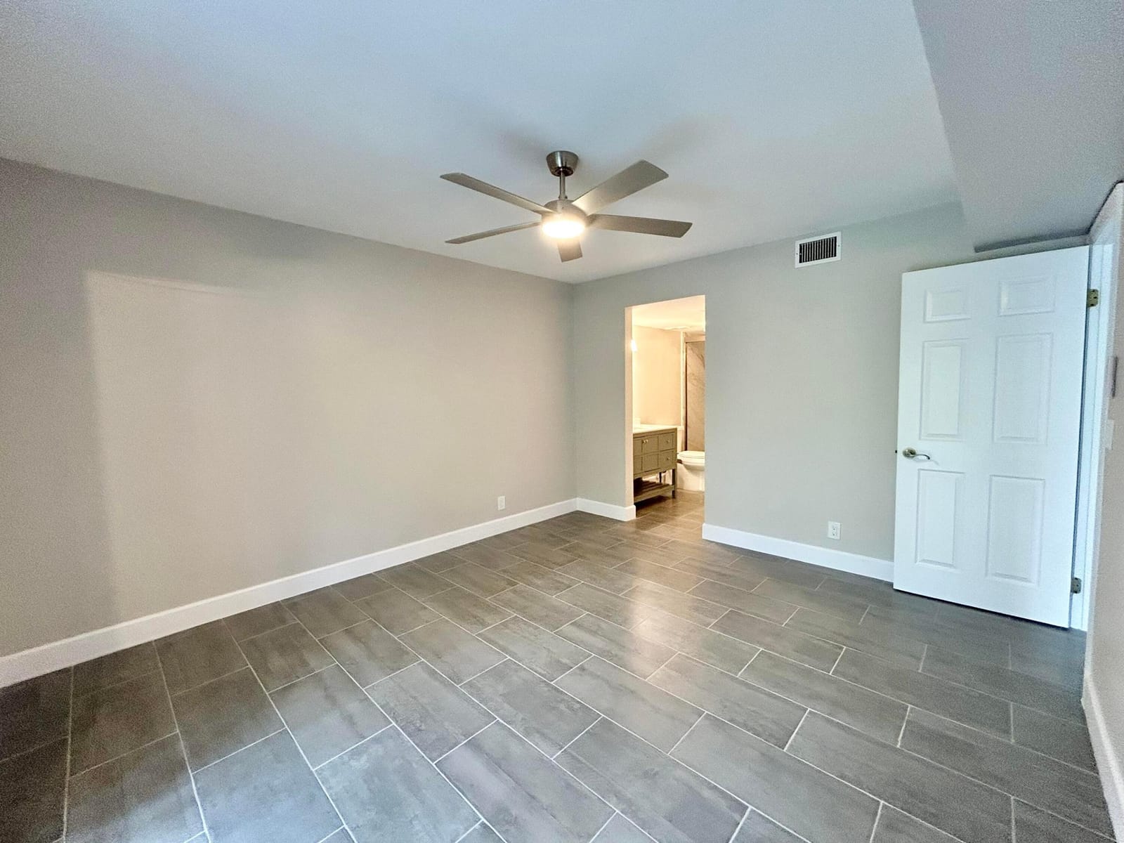 7681 Tahiti Lane 102 — photo 7