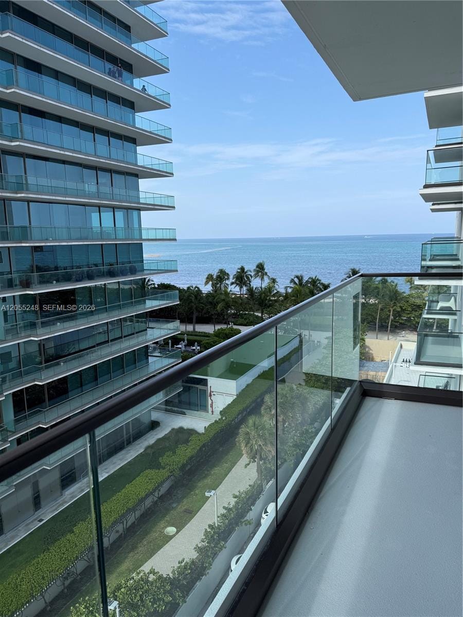 10185 NE Collins Avenue 822 — photo 2