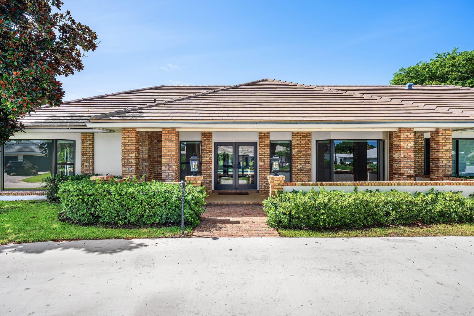 114 Glenbrook Court, Atlantis, FL 33462