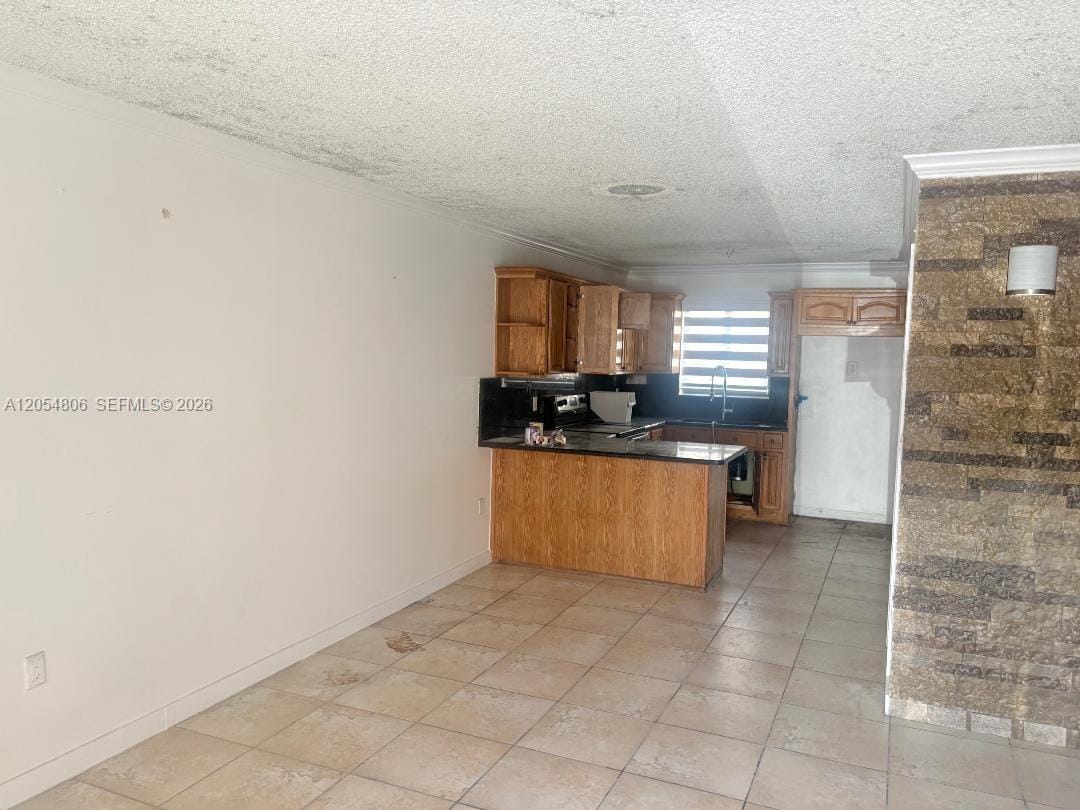 2332 W 56th Street 7 — photo 2