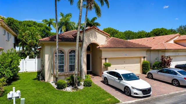 1773 NW 72nd Way, Walnut Creek, Pembroke Pines, FL