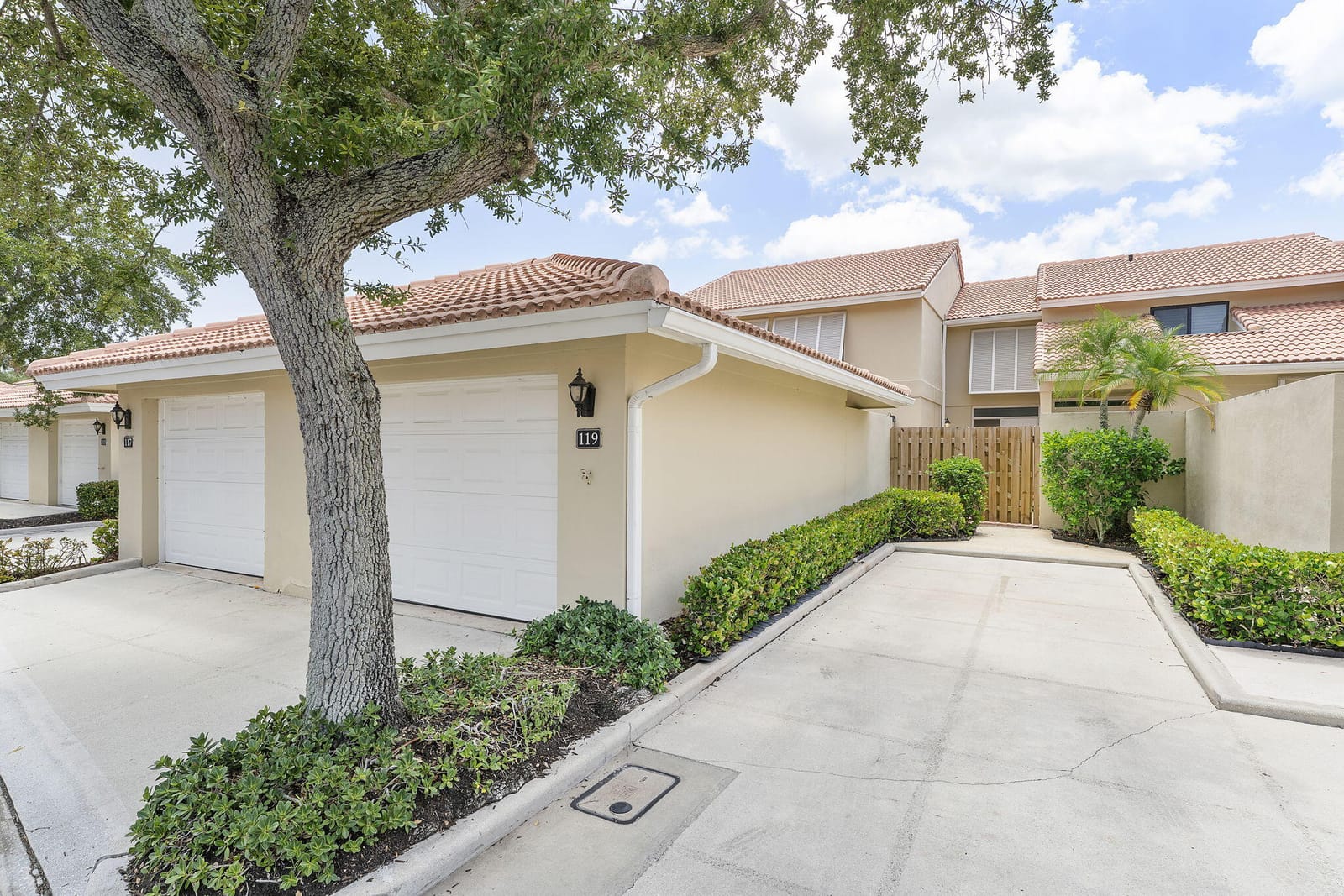 119 OLD MEADOW Way, Palm Beach Gardens, FL 33418