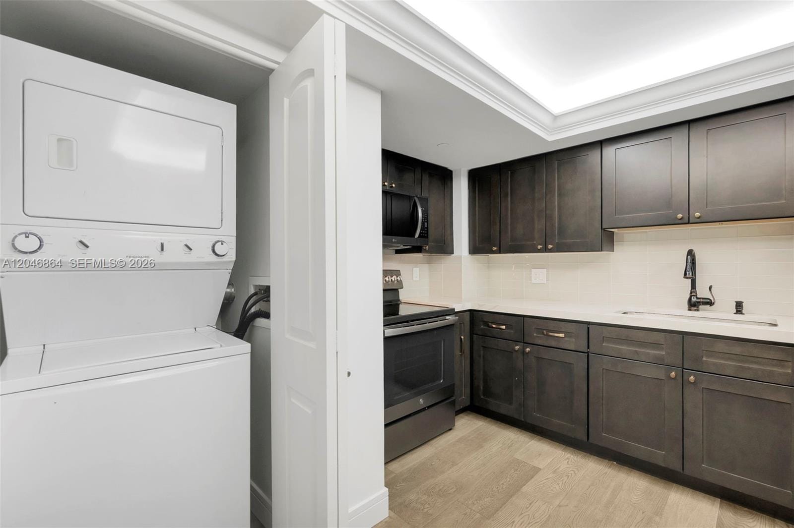 3200 Port Royale Drive N 205 — photo 9