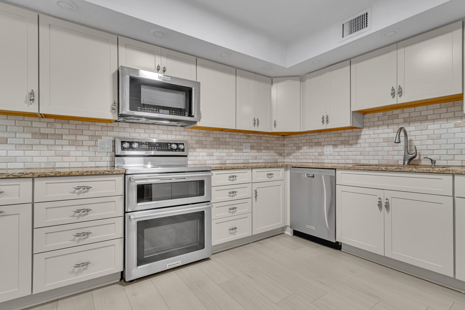 2806 N 46TH Avenue D334, Hollywood, FL 33021 photo 5