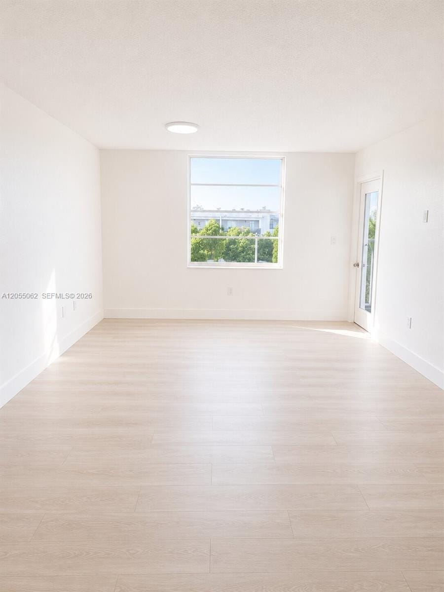 5625 W 20th Avenue 404, Hialeah, FL 33012 photo 2