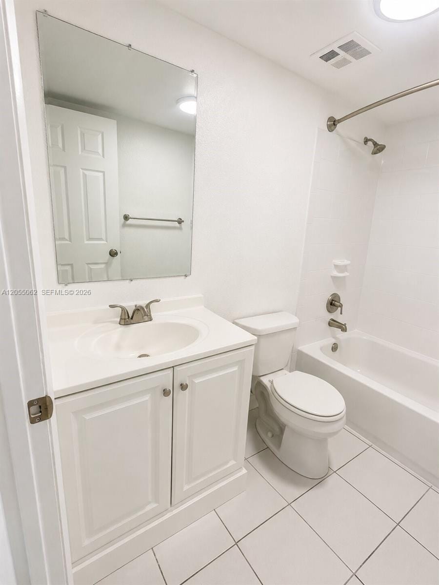 5625 W 20th Avenue 404, Hialeah, FL 33012 photo 5