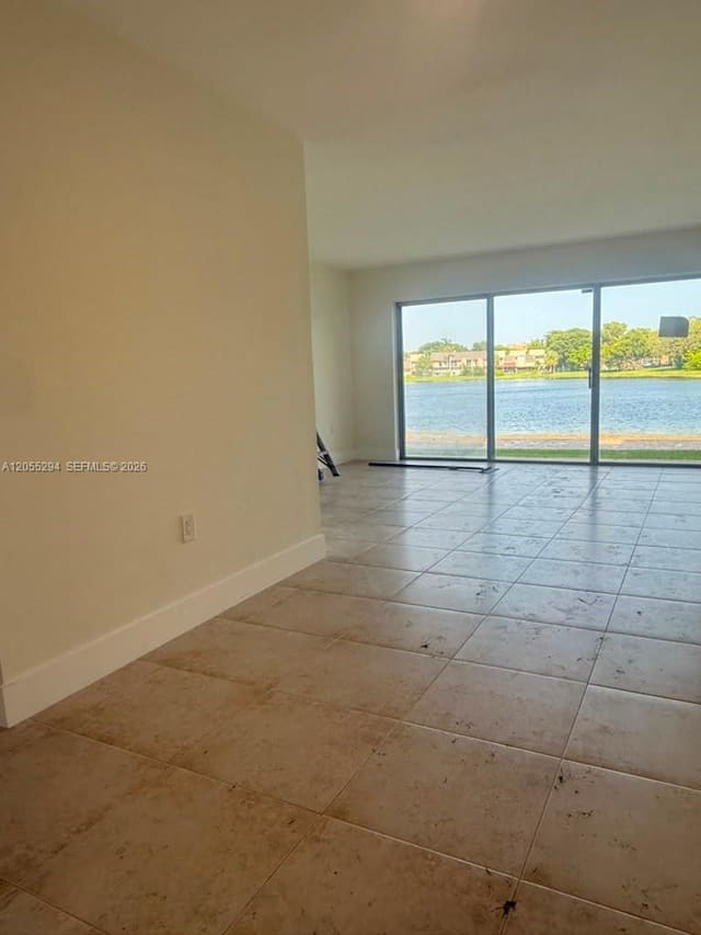 9351 Fontainebleau Boulevard B112, Miami, FL 33172