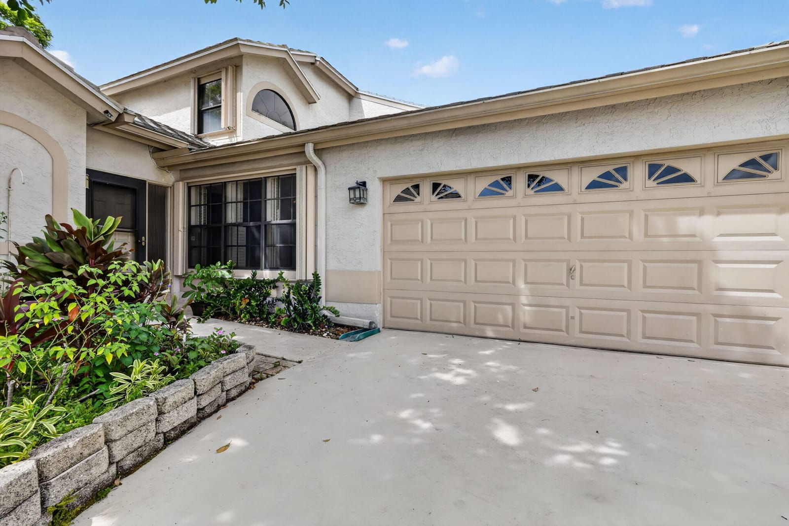 10940 Stafford Circle S, Boynton Beach, FL 33436 photo 1