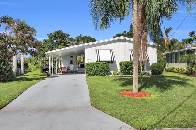 7639 SE Fork River Drive, Fork River, Stuart, FL