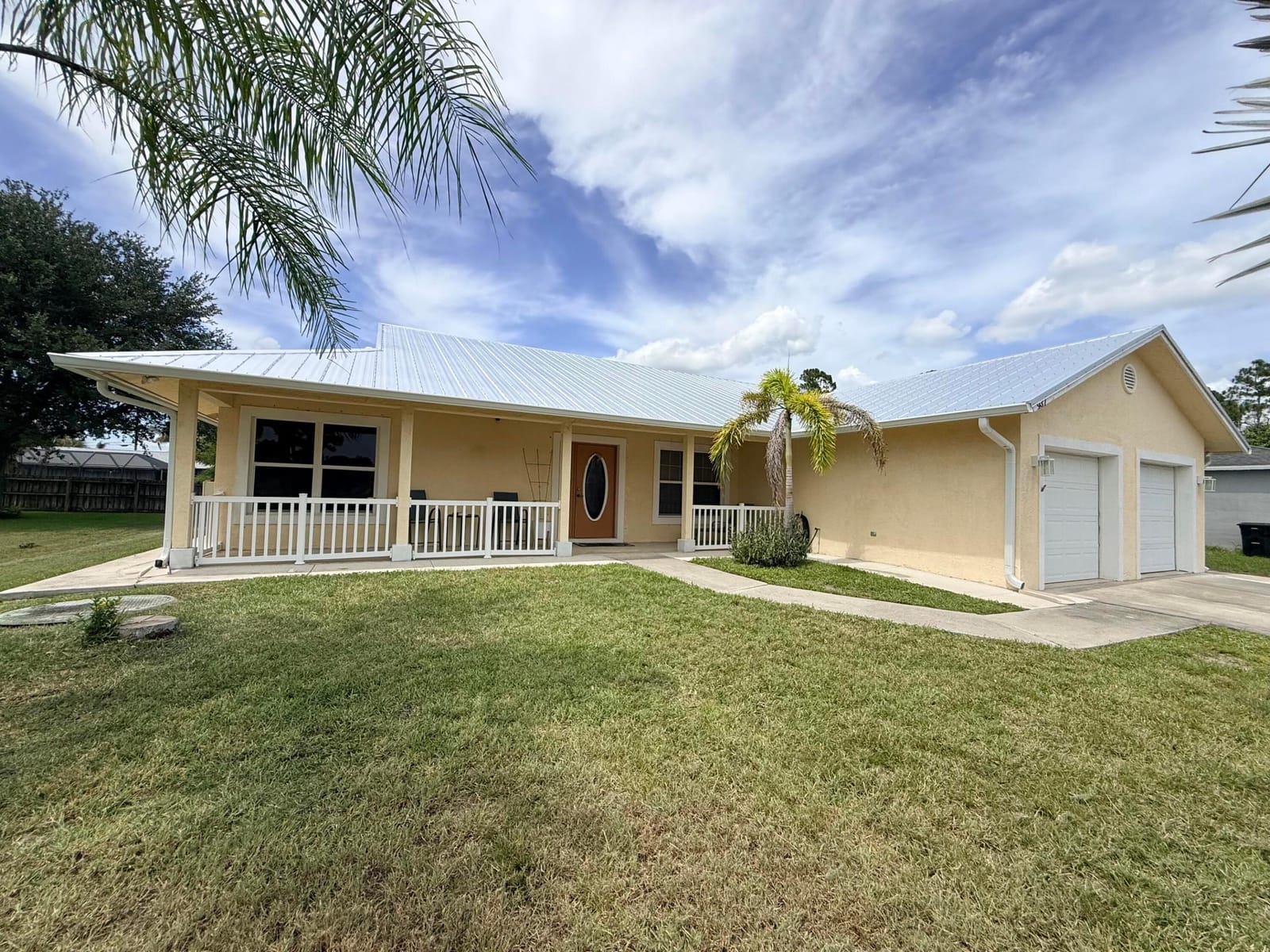 937 SW SOUTH GLOBE Avenue, Port St. Lucie, FL 34953