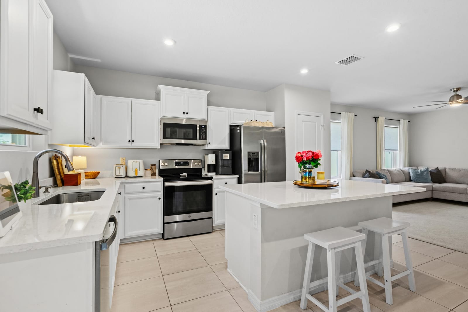 3625 Sapphire Hollow Way — photo 10