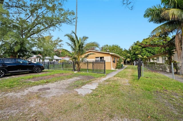 1429 NE 118th Terrace, Biscayne Court, Miami, FL