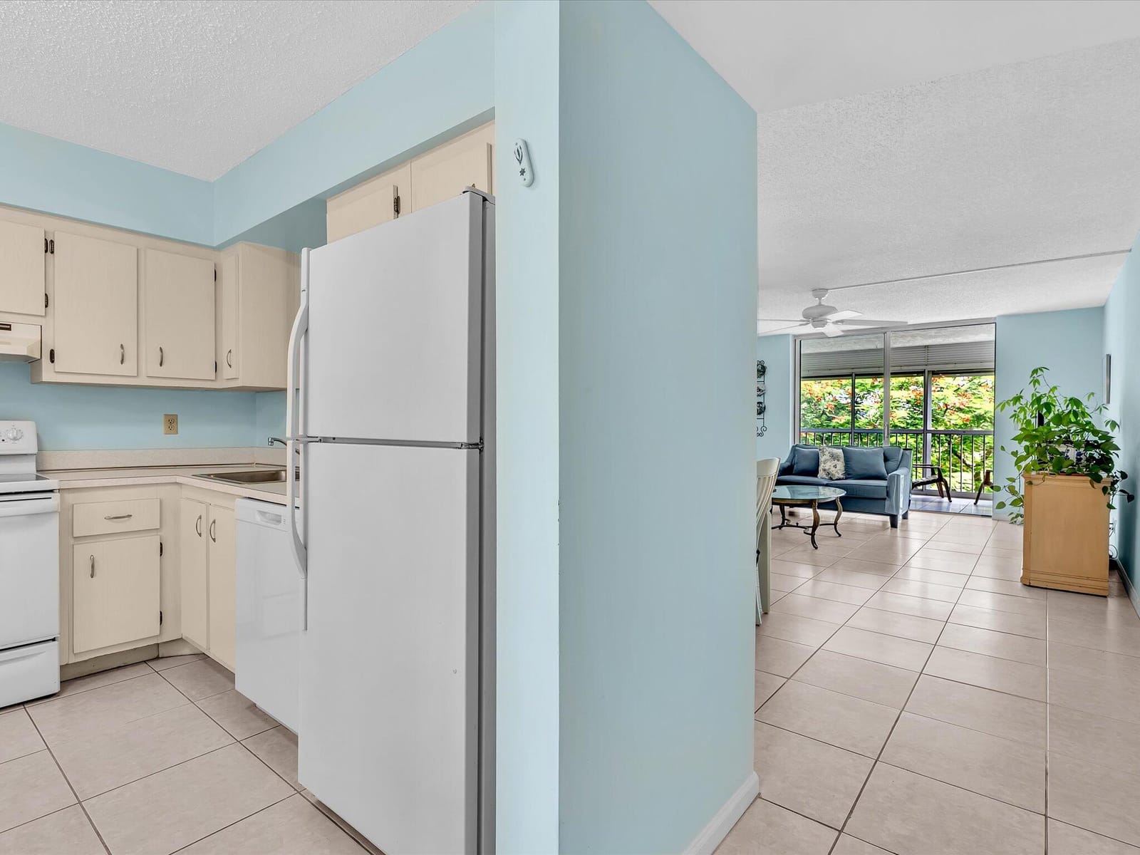 14701 Cumberland Drive 3060 — photo 4