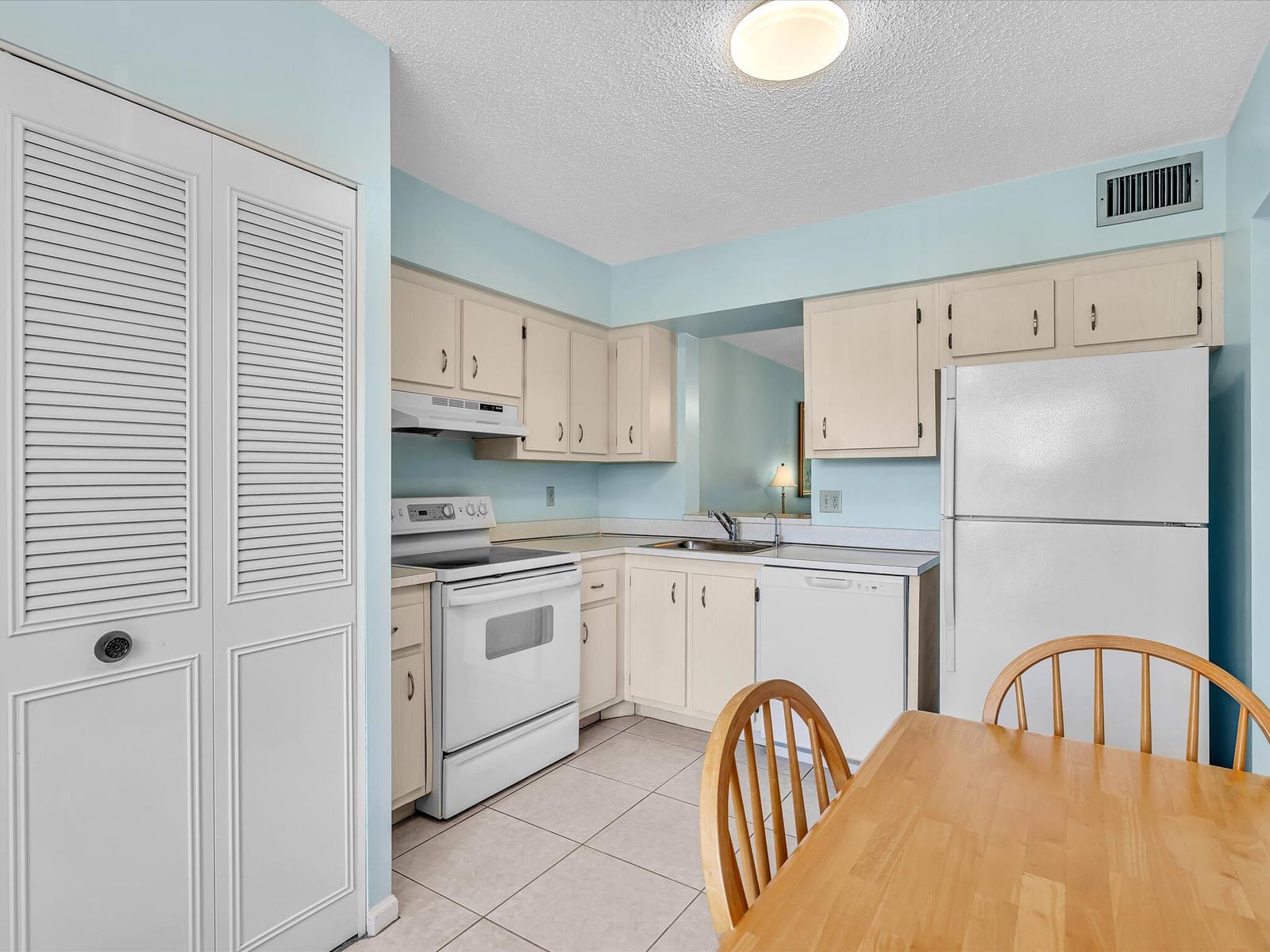 14701 Cumberland Drive 3060 — photo 7