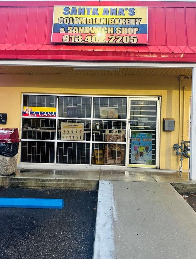 8206 W Waters Avenue, Tampa, FL 33615