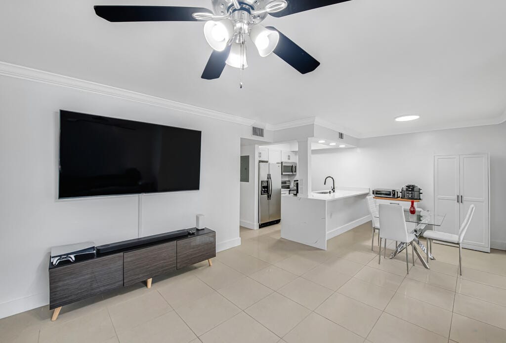 6043 10th Avenue N 129, Greenacres, FL 33463 photo 9