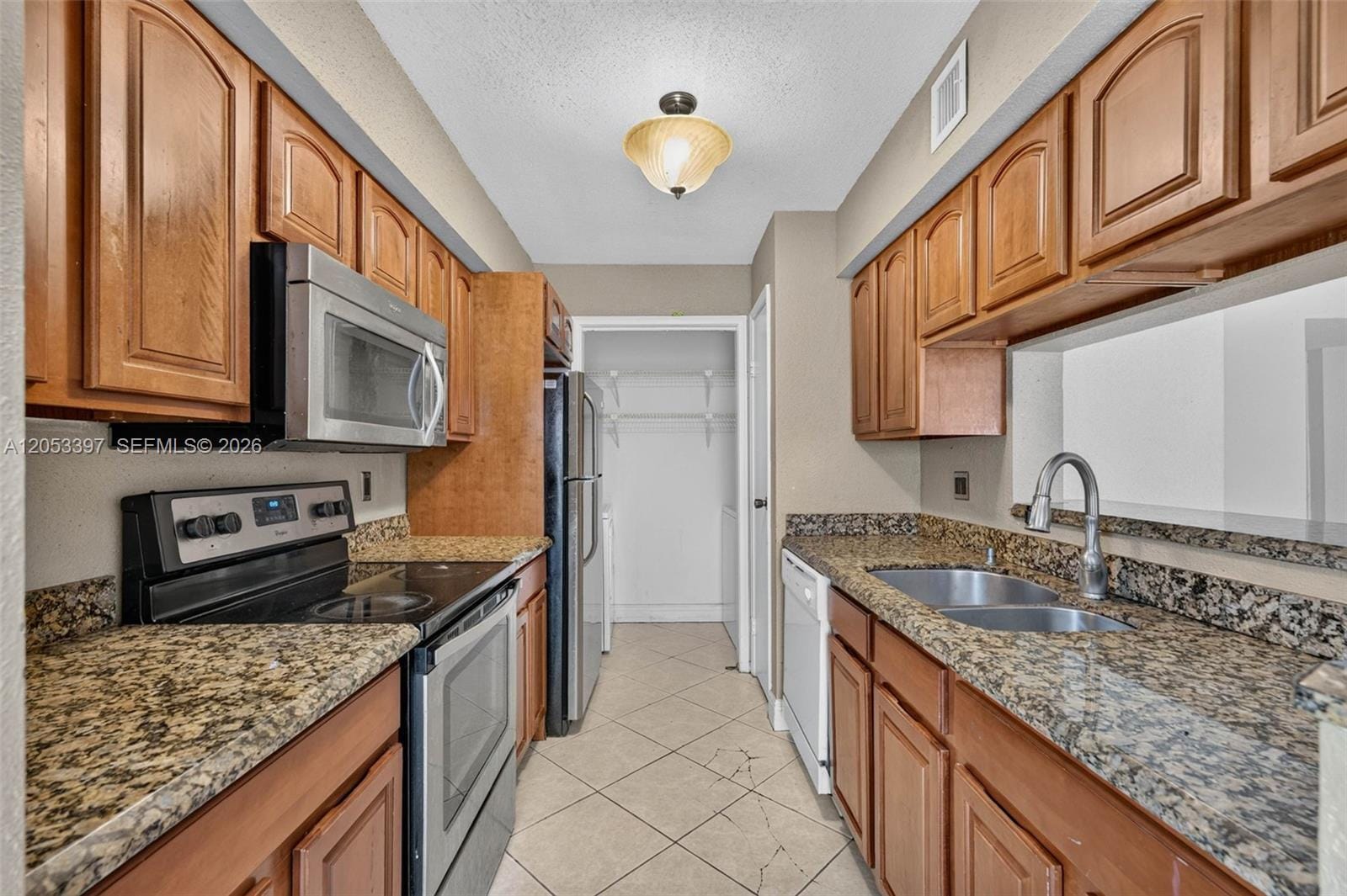 995 Riverside Drive 120 — photo 2