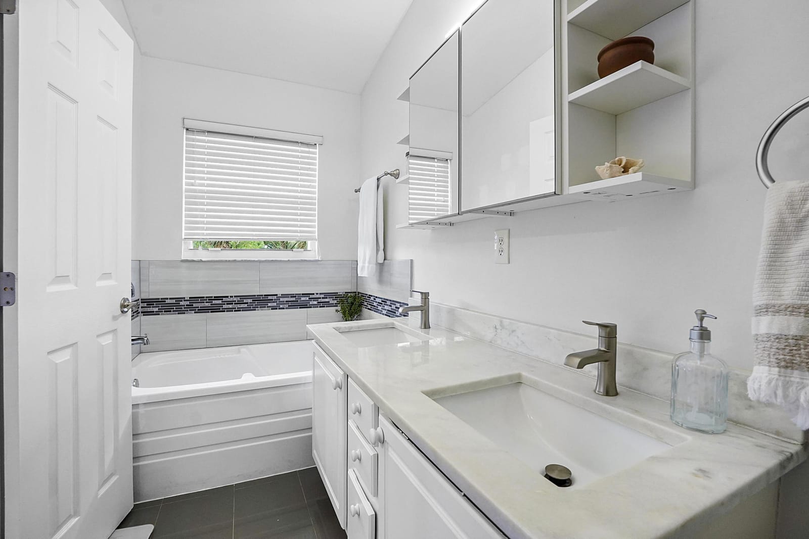 110 Crosswinds Drive — photo 6
