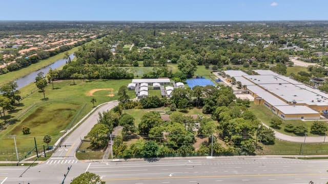 4899 S Haverhill Road, Greenacres, FL 33463