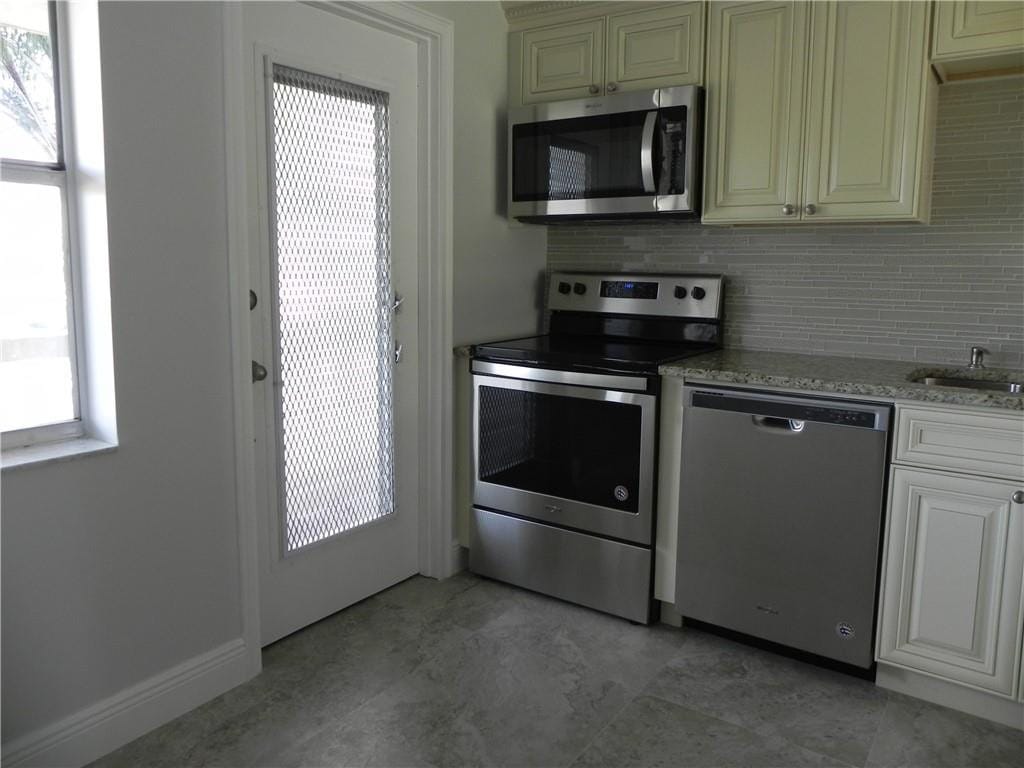 4650 Washington Street 207 — photo 4