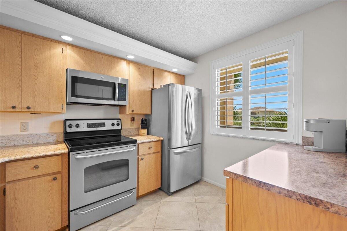 2001 Marina Isle Way 405 — photo 4