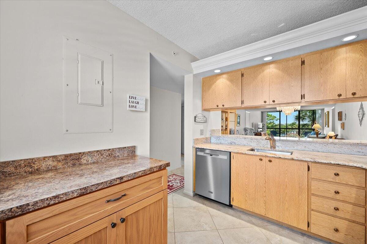 2001 Marina Isle Way 405 — photo 5