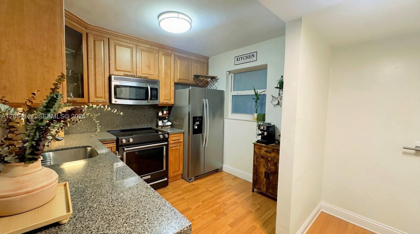 483 N Pine Island Road C-205 — photo 8