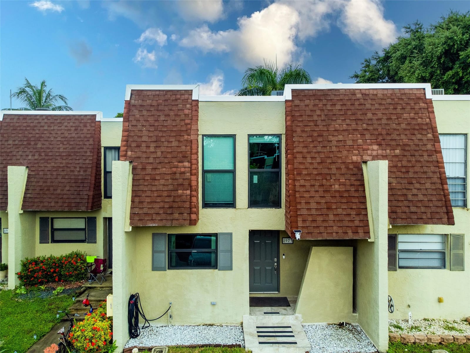 8973 Palm Tree Lane, Pembroke Pines, FL 33024 - photo 1 of 18